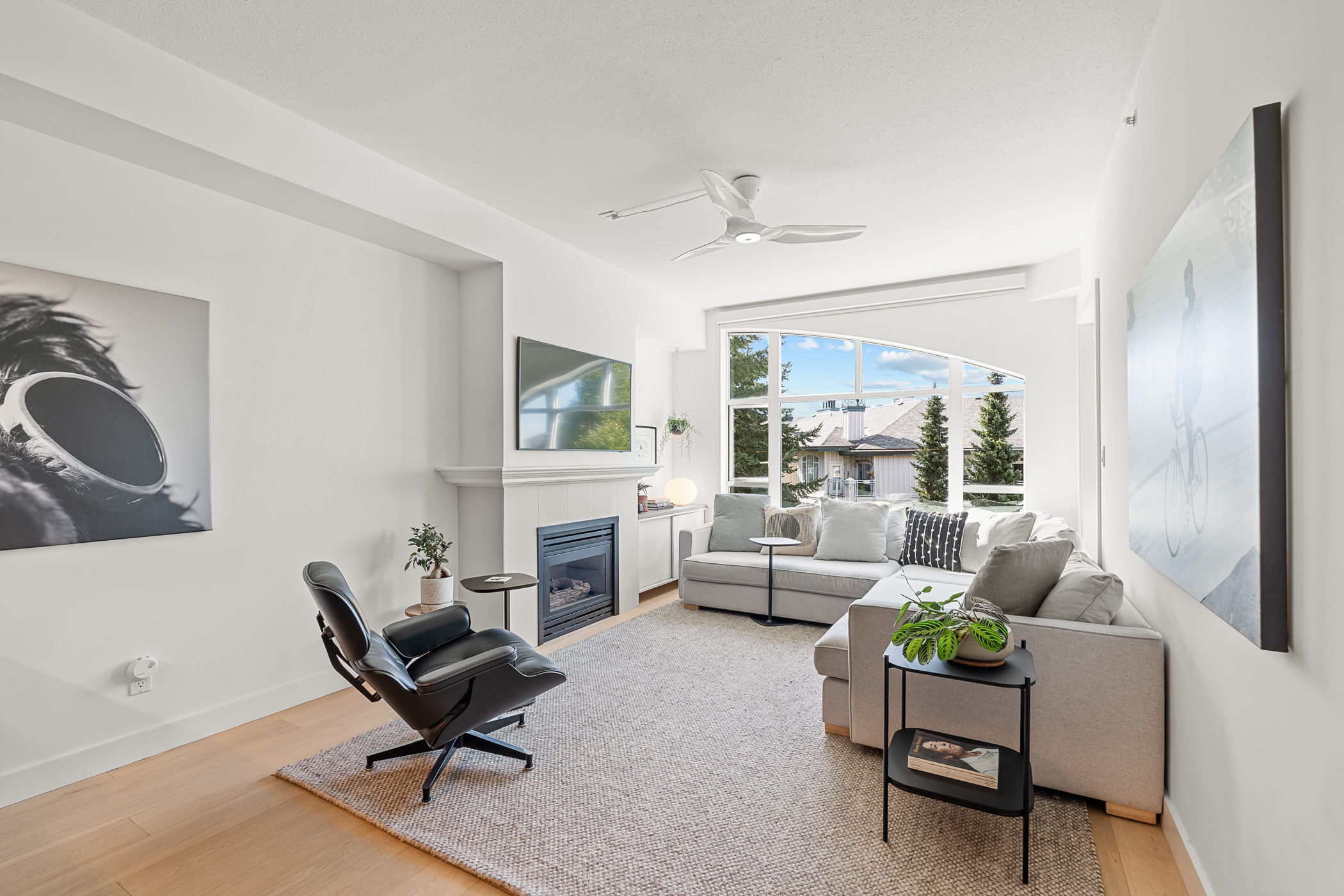 #407 – 3600 Windcrest Drive